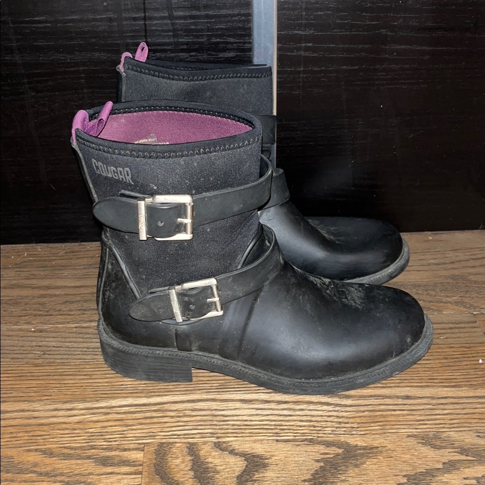 Cougar Black Boots with Purple Lining